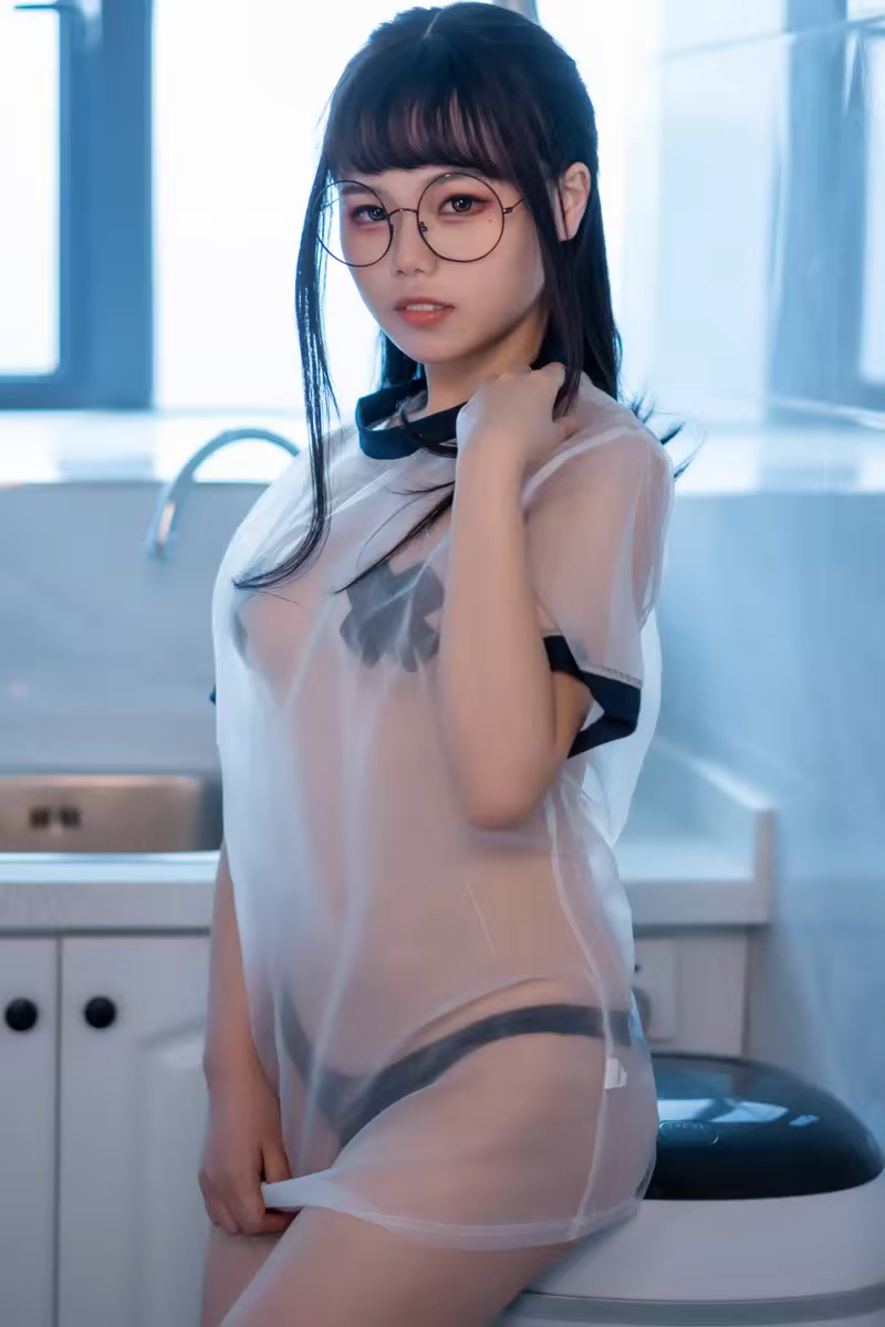 七月喵子 NO.013 酸奶眼镜娘 [35P-221MB]