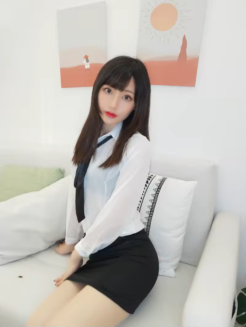 木之本果 NO.012 自撮りVol.13 秘書さんは退勤後です。 [108P4V-523MB]