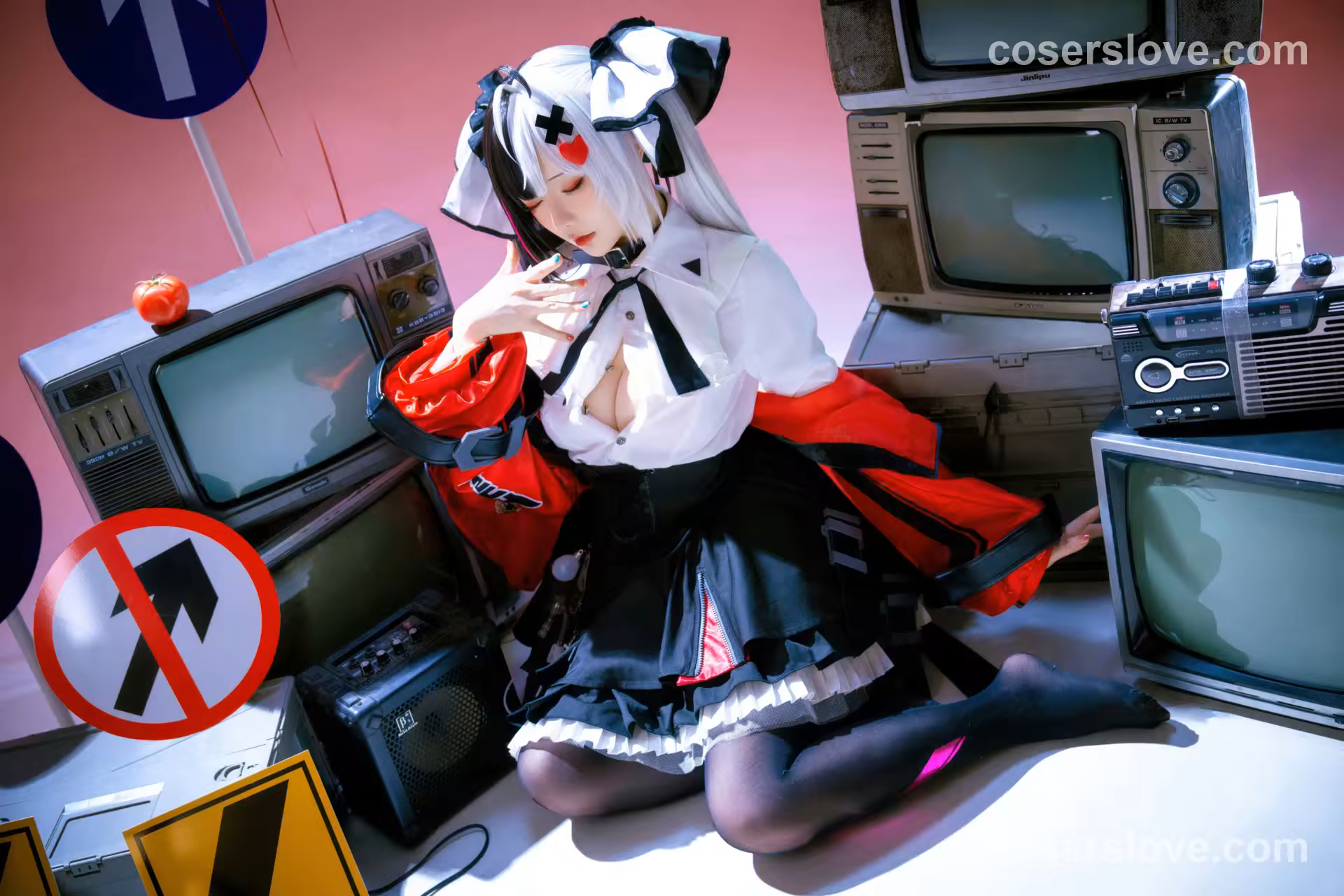 Photo 10