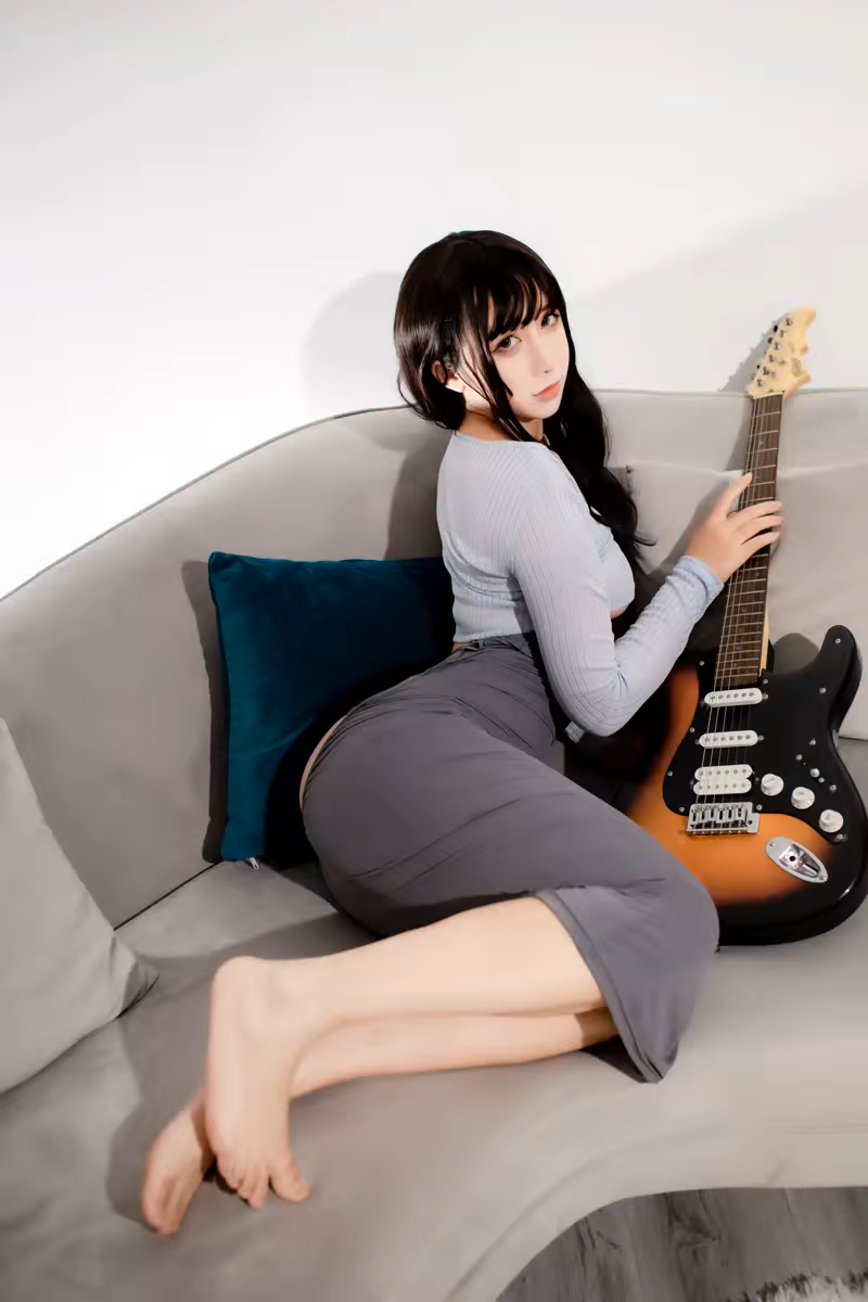 九曲Jean NO.080 吉他妹妹包臀裙 [92P-470MB]