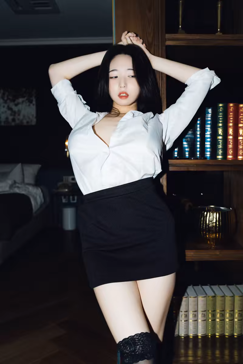 Yeon Woo NO.006 MoonNightSnap 어젯밤 Last night NO.2 - Yeon woo 이연우 [75P1V 520MB]