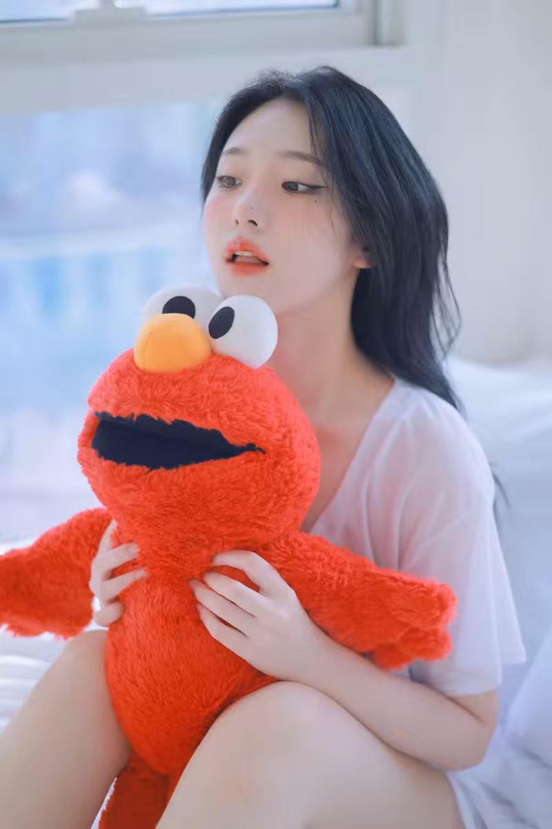 Yeon Woo NO.021 成为网剧女主后首套LUDIAN作品naked [215P10V 4.69GB]