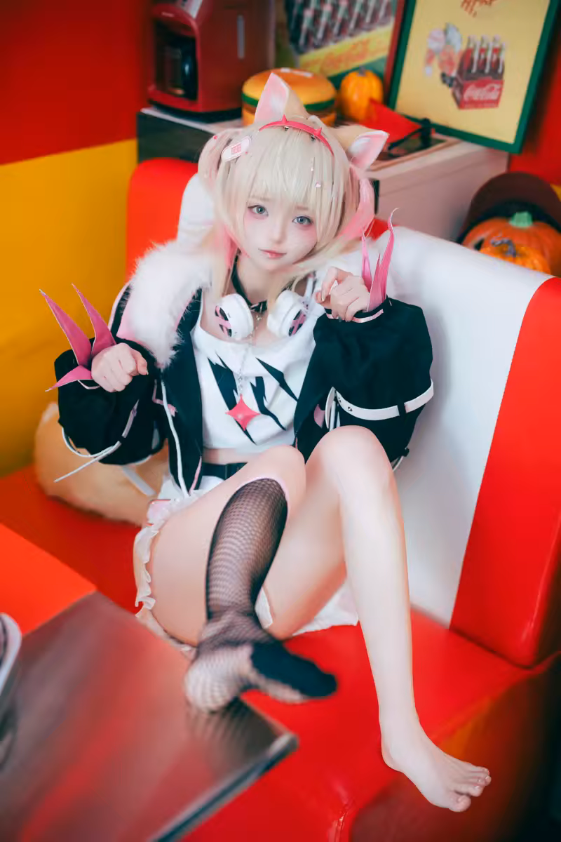 [愛莉] [23P - 175MB] Hololive - 茸茸·阿比斯加德